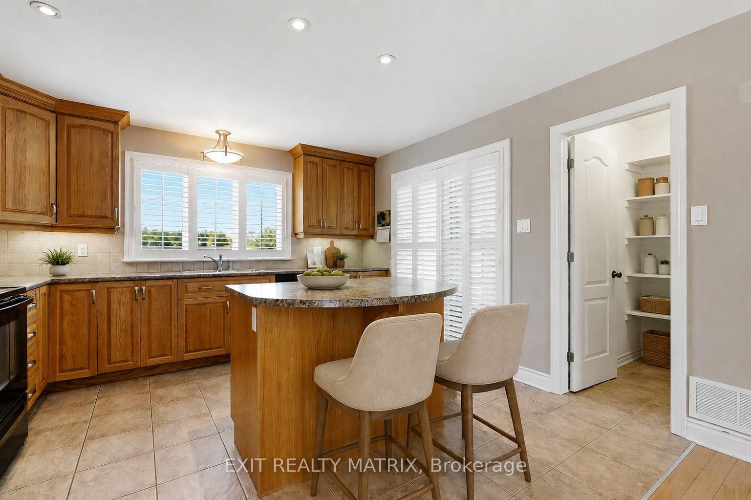 28 Station Trail Street • Russell, ON photo 9