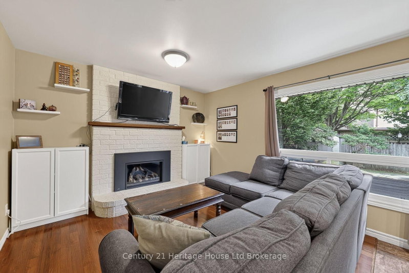 27 SIOUX Crescent
