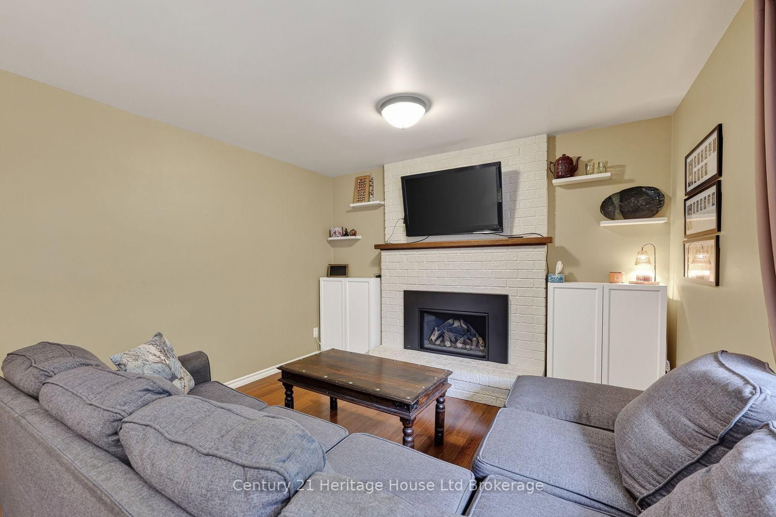 27 SIOUX Crescent • Woodstock, ON photo 22