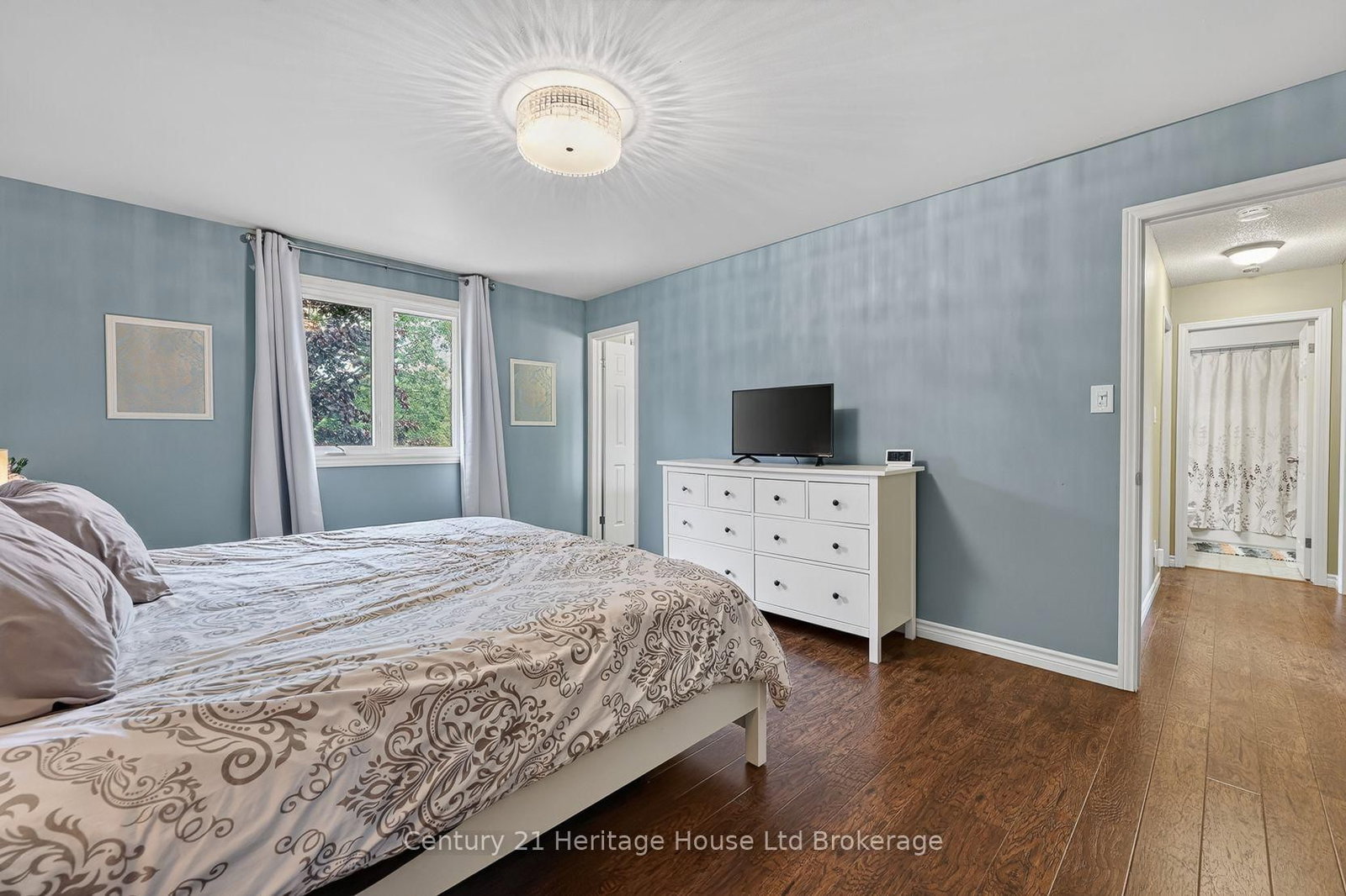 27 SIOUX Crescent • Woodstock, ON photo 25