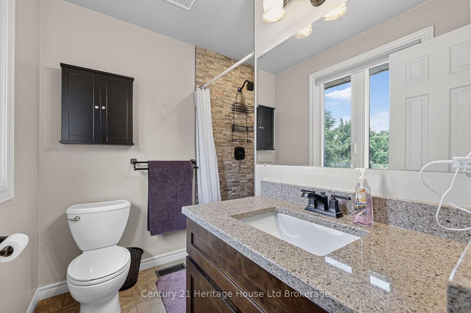 27 SIOUX Crescent • Woodstock, ON photo 26