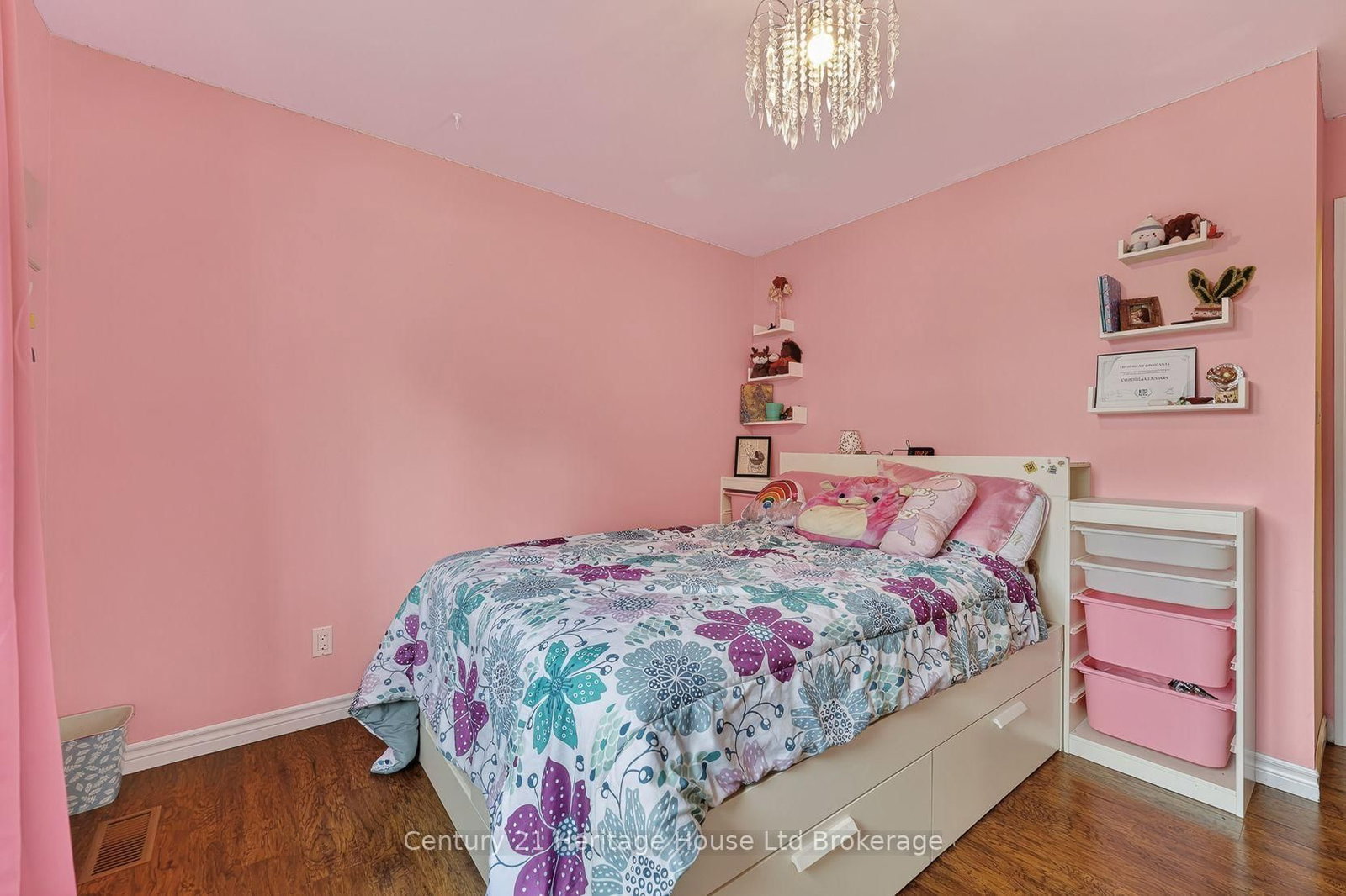 27 SIOUX Crescent • Woodstock, ON photo 32