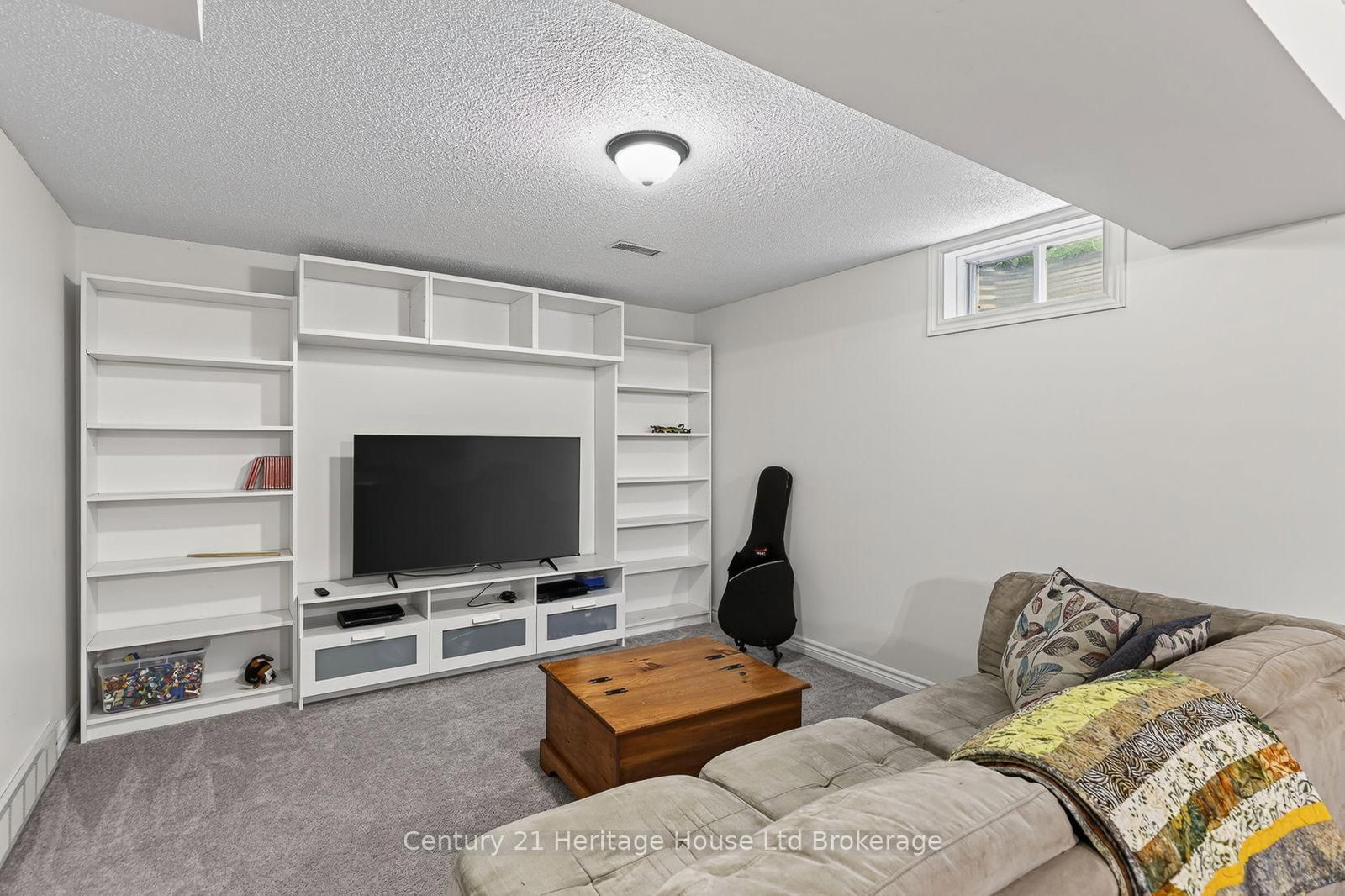 27 SIOUX Crescent • Woodstock, ON photo 35