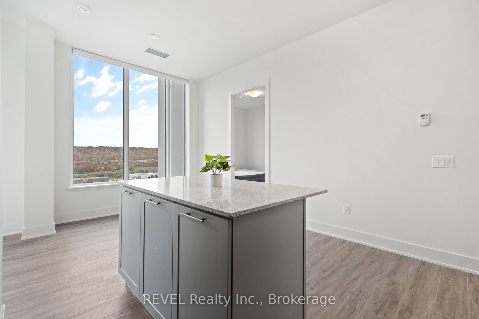 385 Winston Road • #1907 • Grimsby, ON photo 14