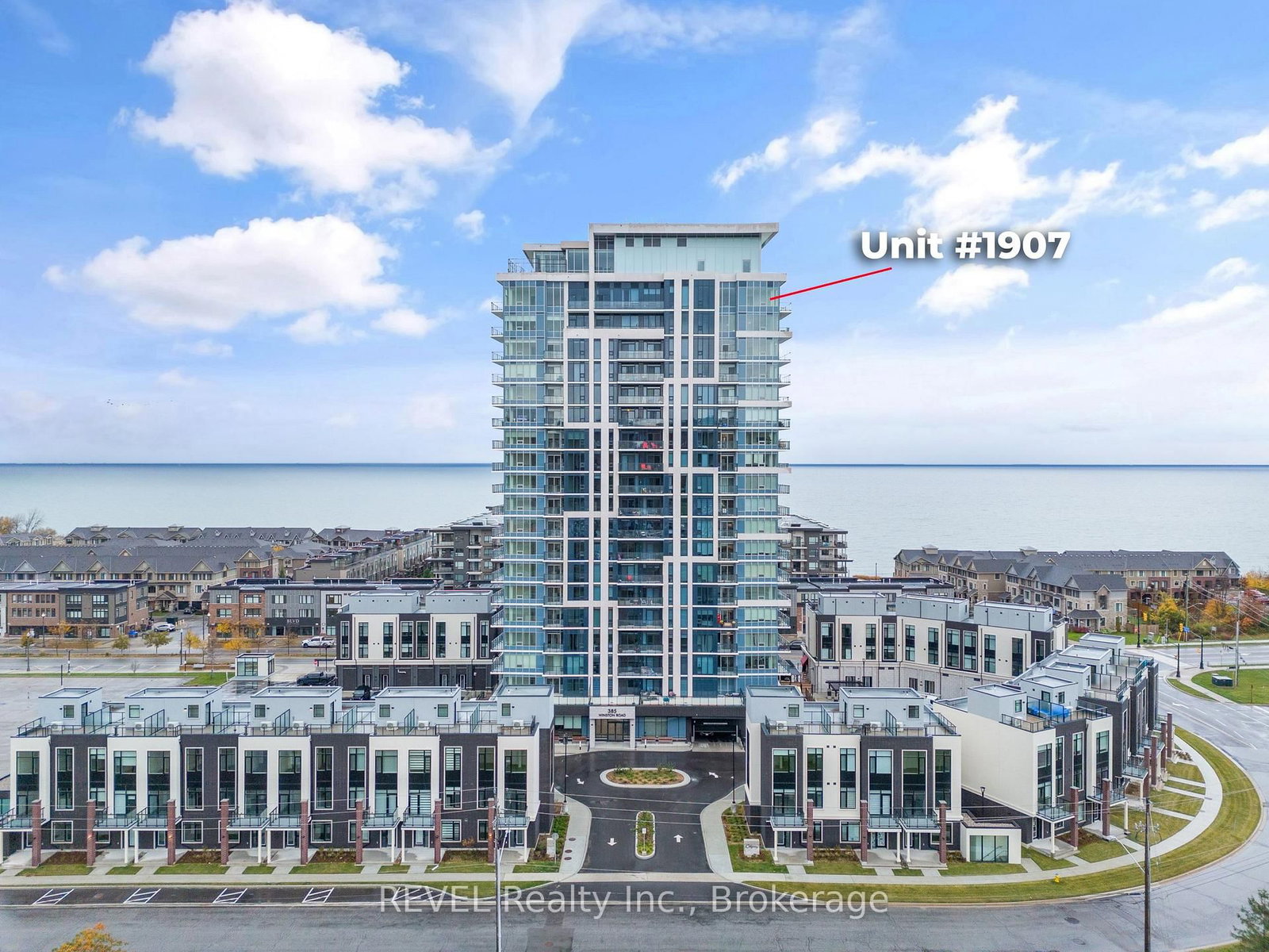 385 Winston Road • #1907 • Grimsby, ON photo 2