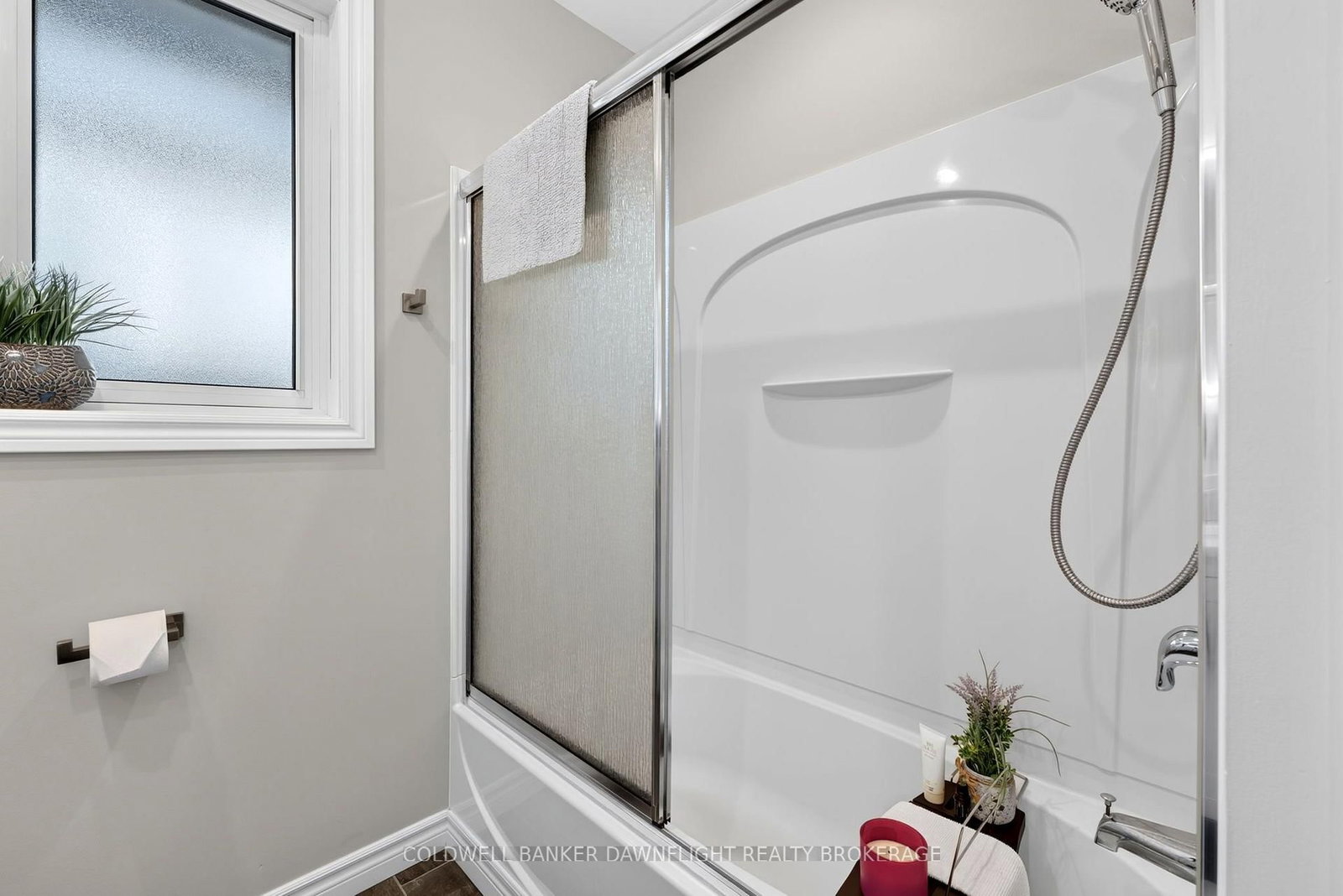 76 Sanders Street W • South Huron, ON photo 30
