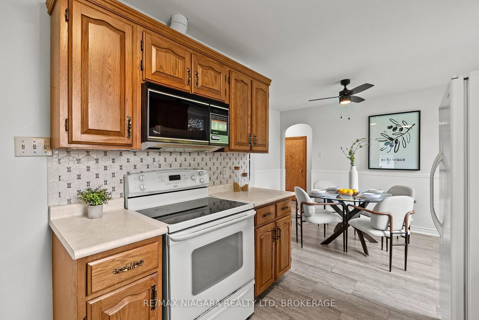 230 Wellington Street • Port Colborne, ON photo 17