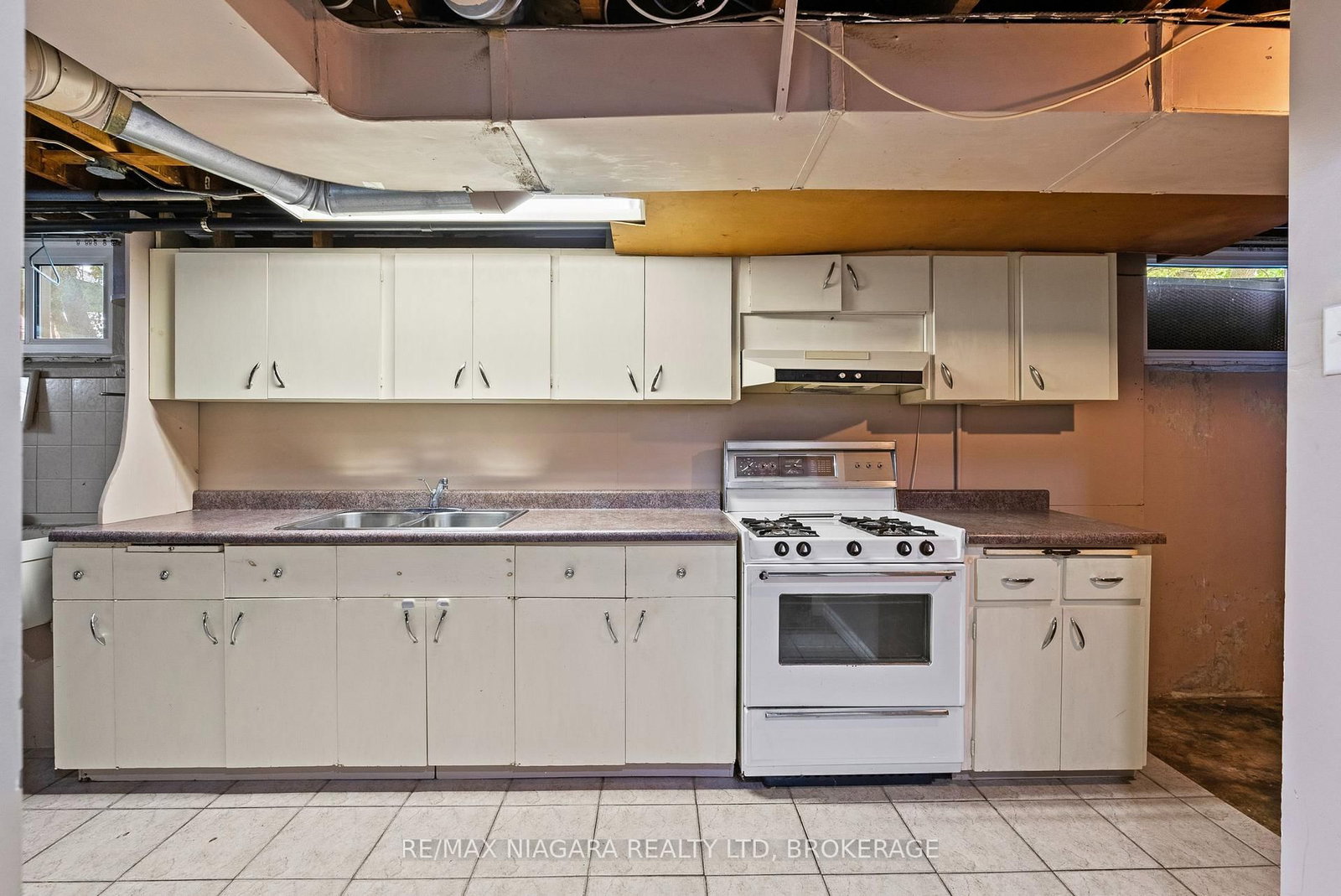 230 Wellington Street • Port Colborne, ON photo 30