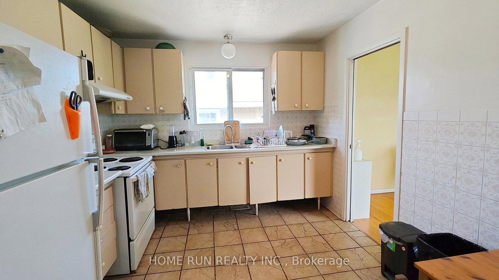 1023 Meadowlands Drive • Ottawa, ON photo 14