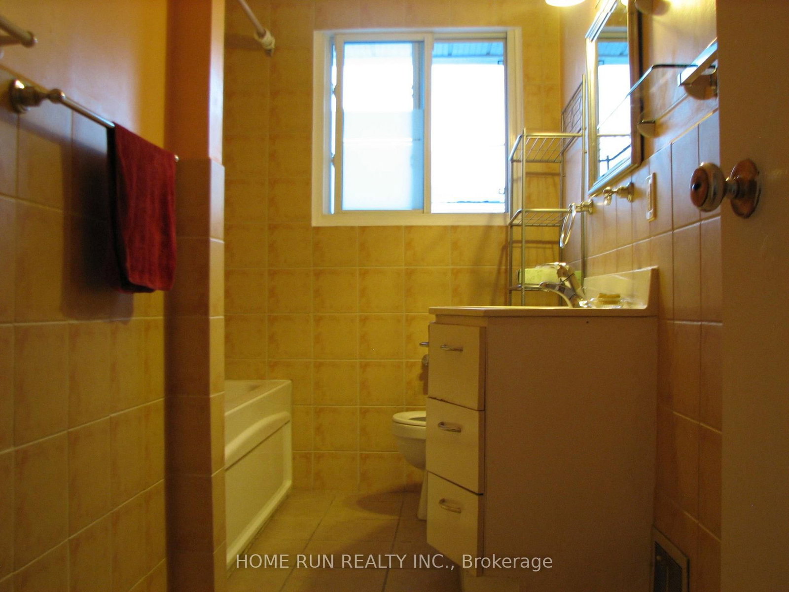 1023 Meadowlands Drive • Ottawa, ON photo 15