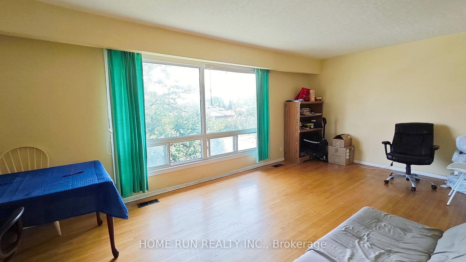 1023 Meadowlands Drive • Ottawa, ON photo 30