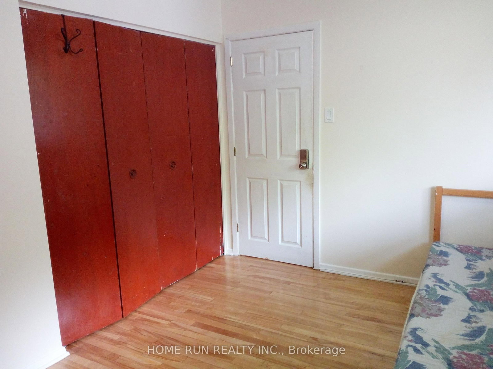 1023 Meadowlands Drive • Ottawa, ON photo 35