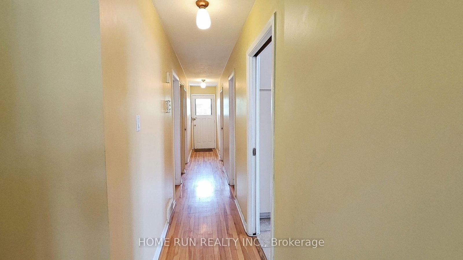 1023 Meadowlands Drive • Ottawa, ON photo 39