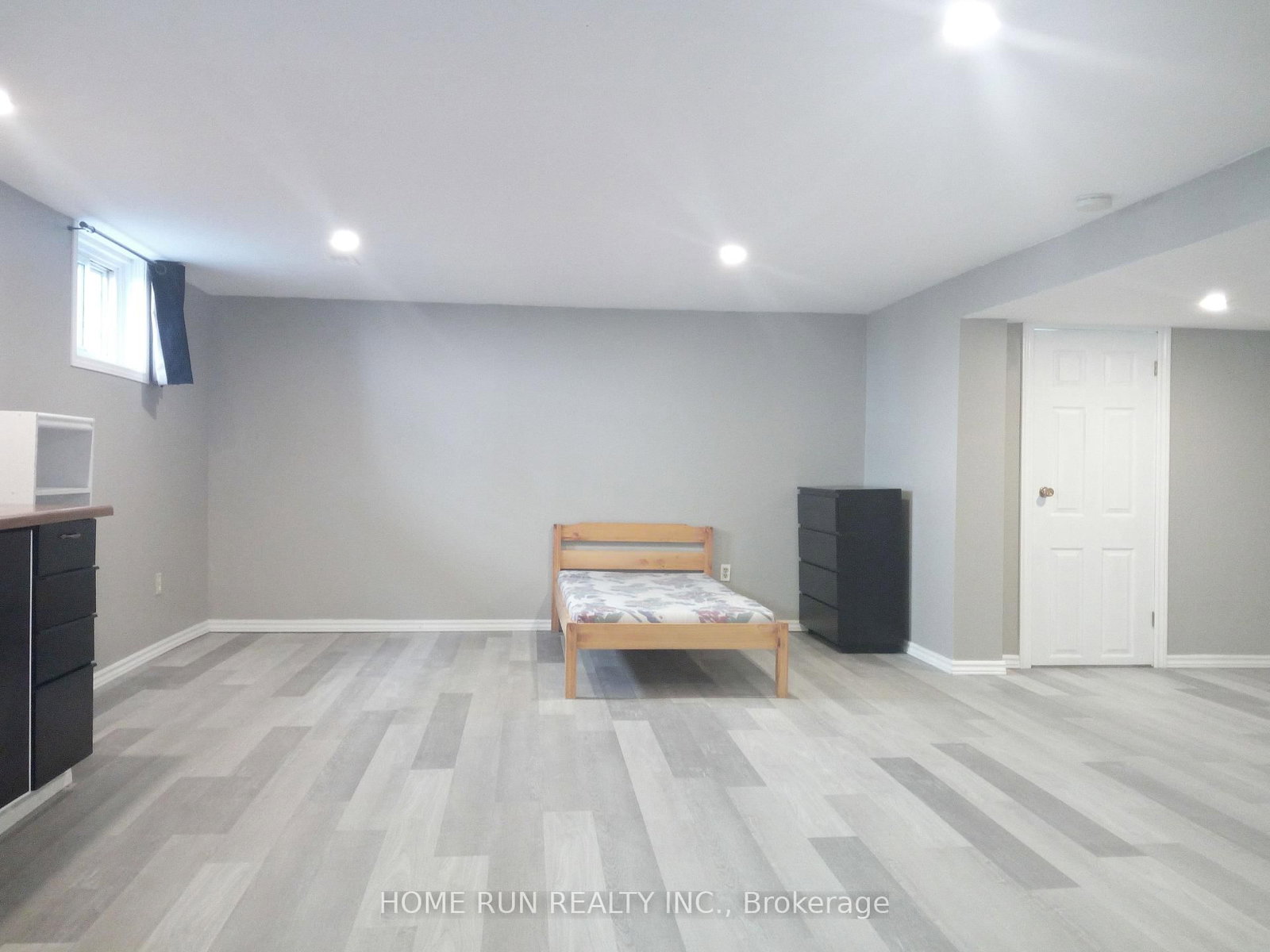 1023 Meadowlands Drive • Ottawa, ON photo 44