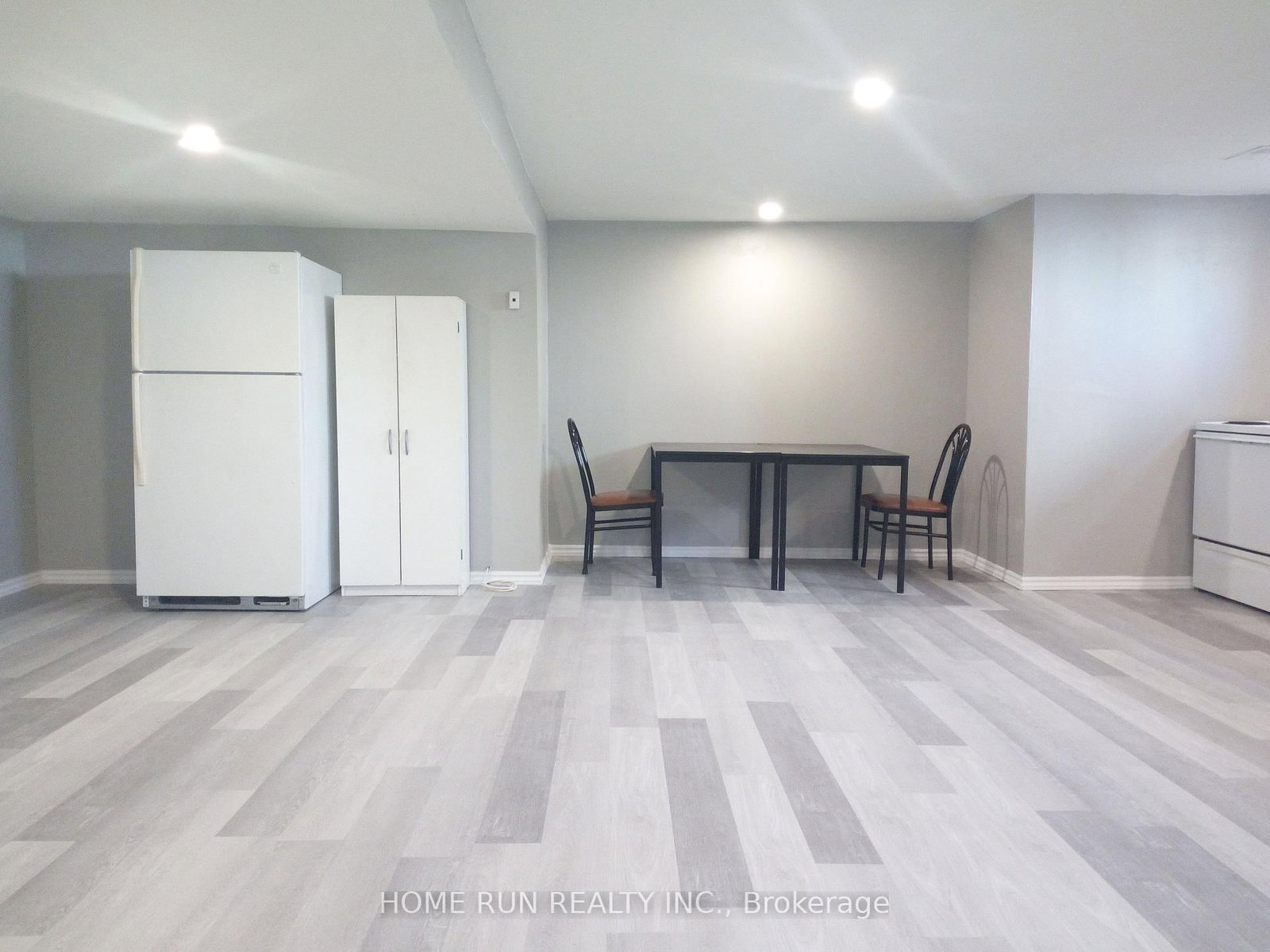 1023 Meadowlands Drive • Ottawa, ON photo 46
