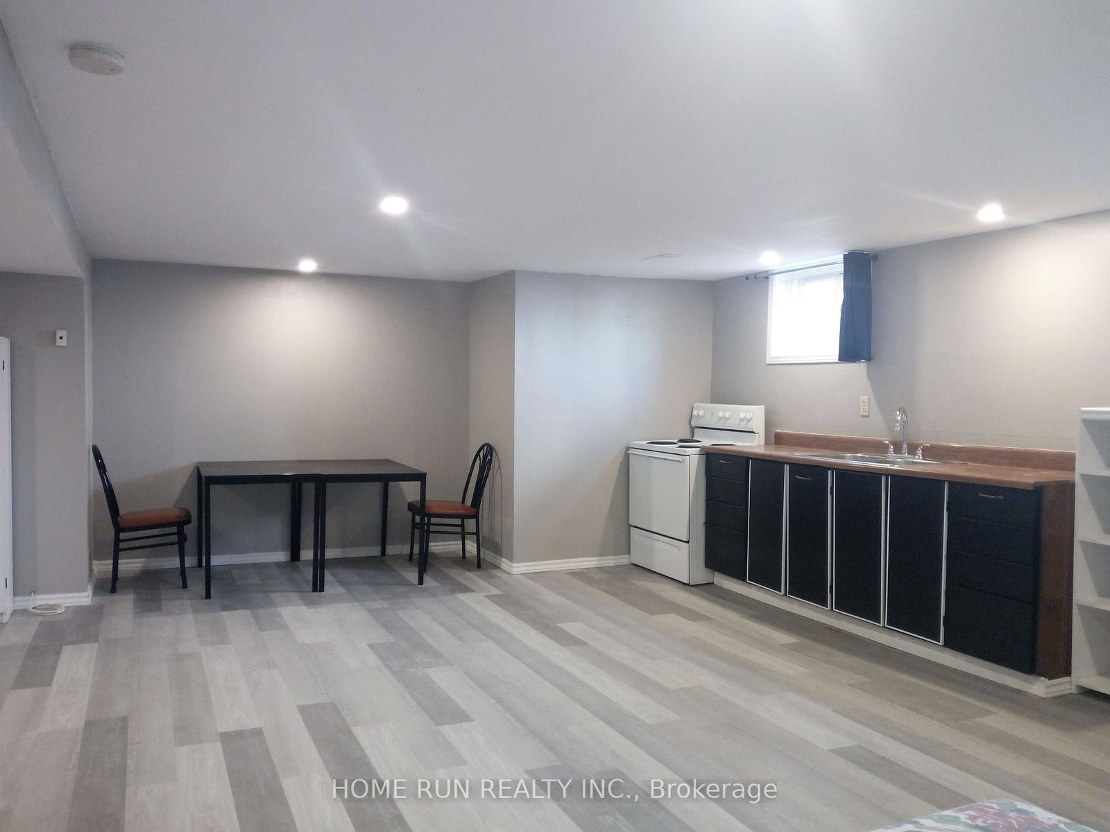 1023 Meadowlands Drive • Ottawa, ON photo 47