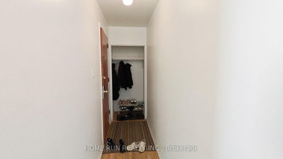 1023 Meadowlands Drive • Ottawa, ON photo 6