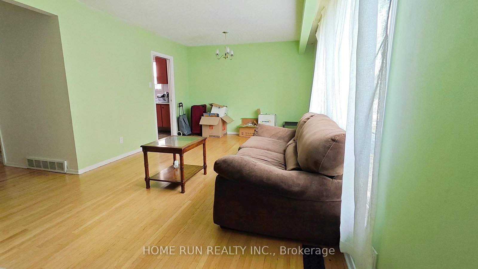 1023 Meadowlands Drive • Ottawa, ON photo 8