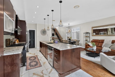 812 Petra Private • Ottawa, ON photo 9