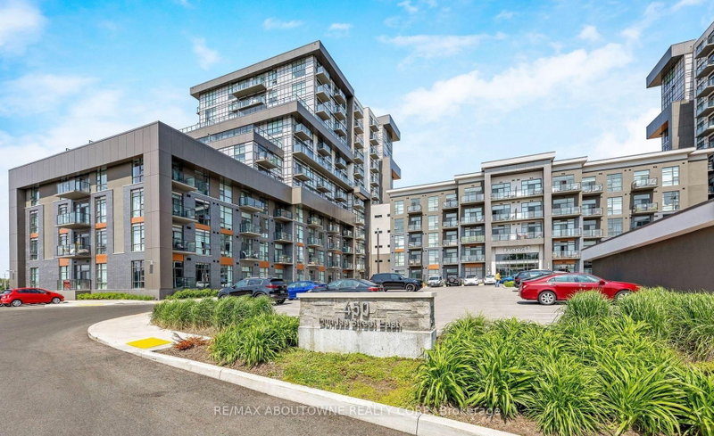 334 - 450 Dundas Street
