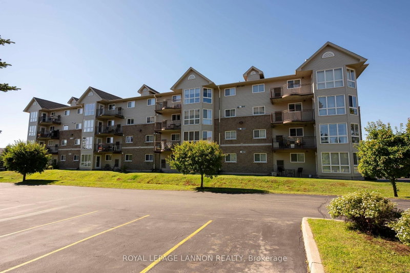 101 - 620 Red River Road