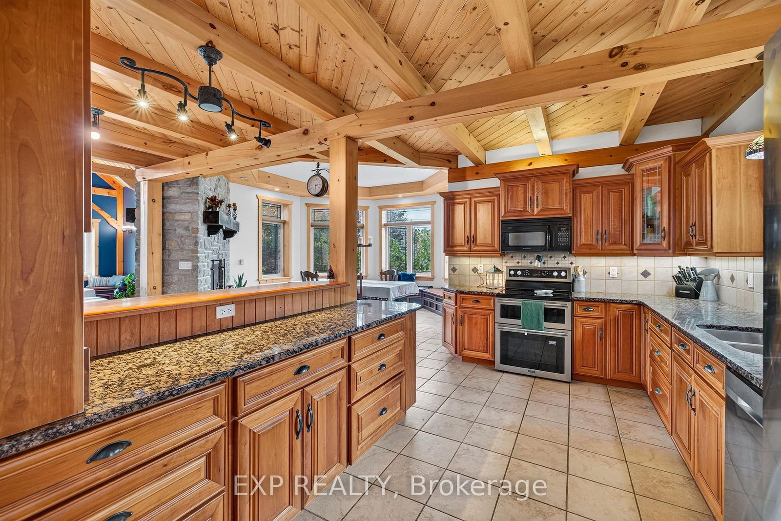 7392 Wellington Road 11 Road • Mapleton, ON photo 11