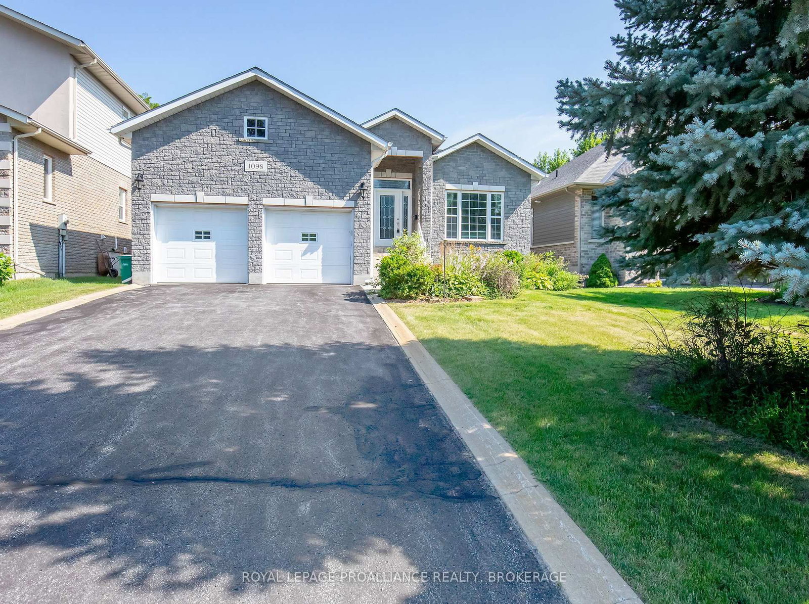 1098 Coverdale Drive • Kingston, ON photo 1