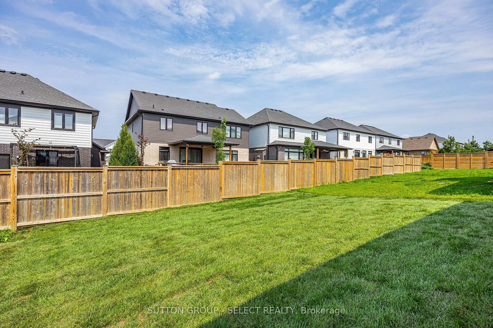 1906 Fountain Grass Drive • London South, ON photo 47