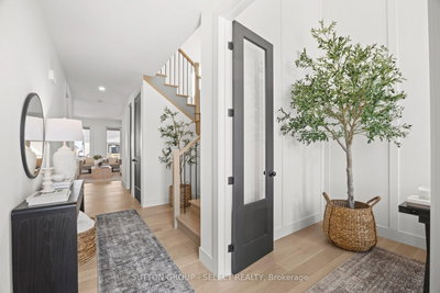 1906 Fountain Grass Drive • London South, ON photo 6