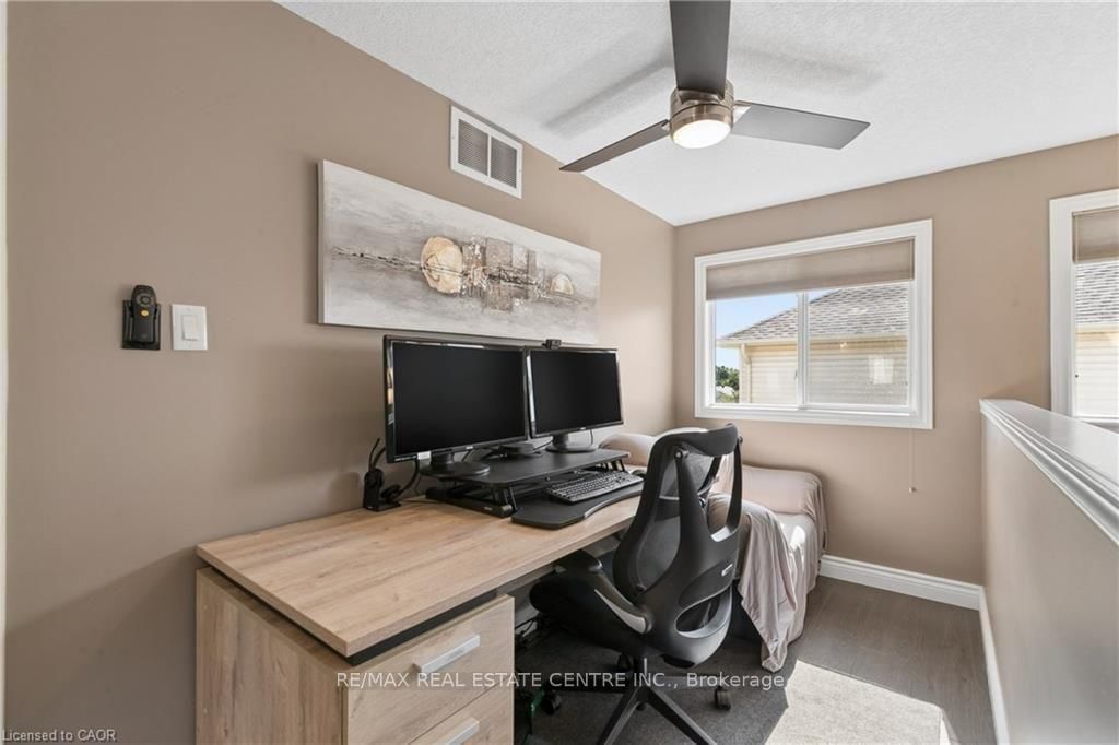 37 Applewood Street • Blandford-Blenheim, ON photo 13