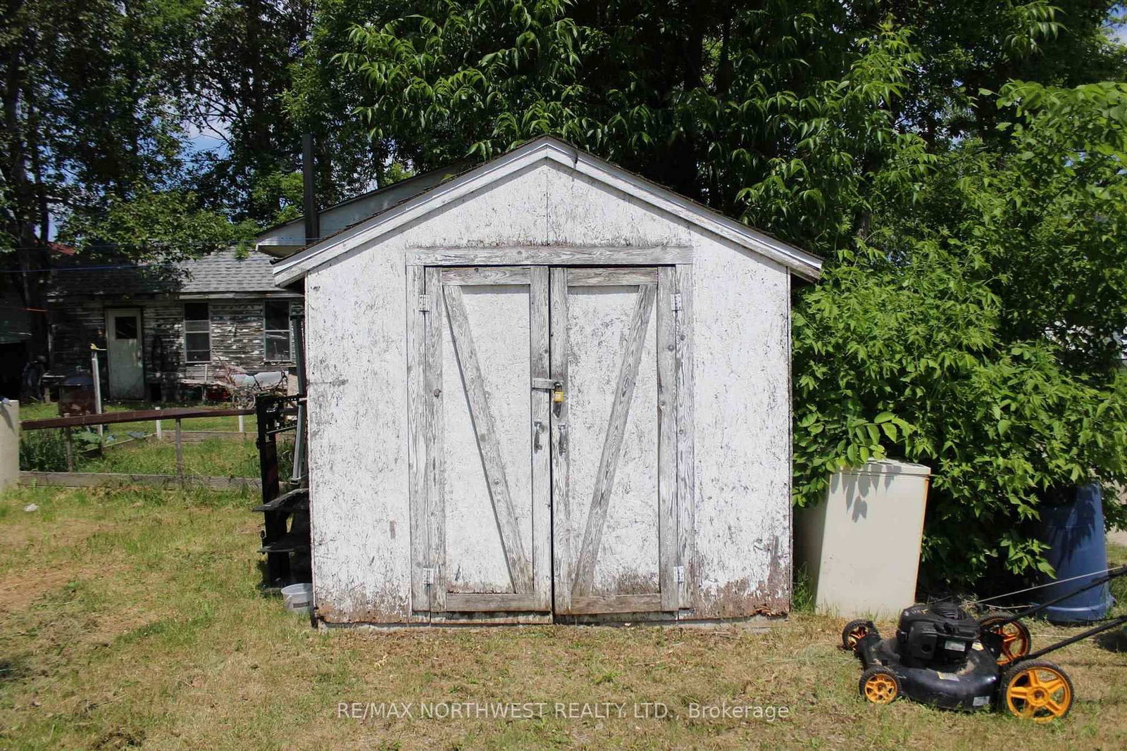 212 FIFTH ST • Rainy River, ON photo 34