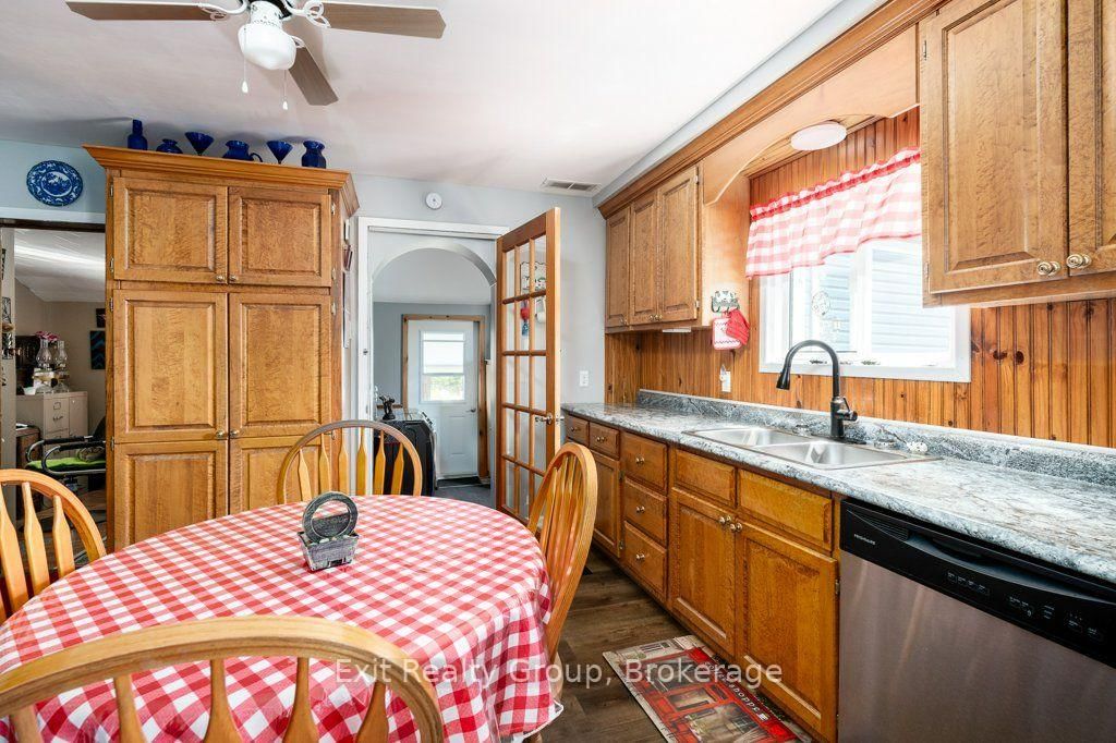 455 Minnie Avenue • Tweed, ON photo 10
