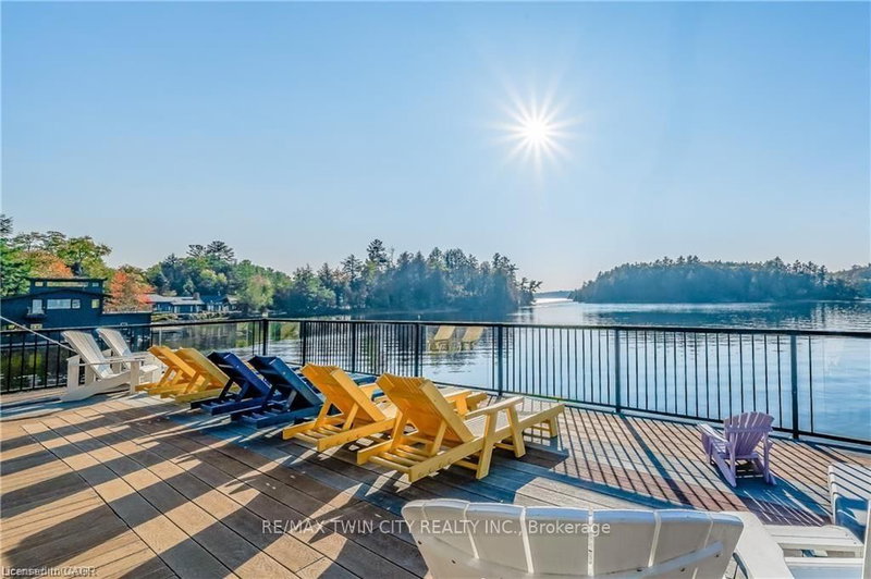 10 - 1347 Rosseau Road