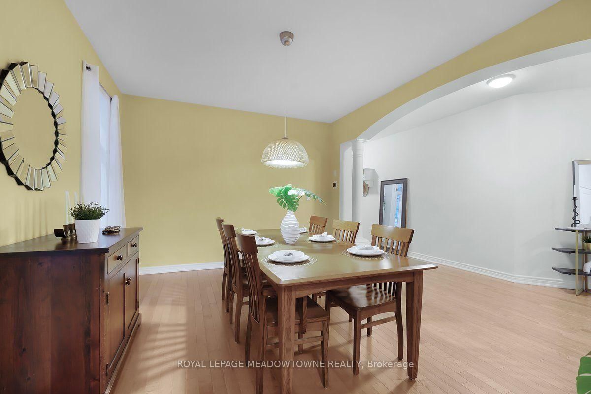 475 Valridge Drive • Hamilton, ON photo 8