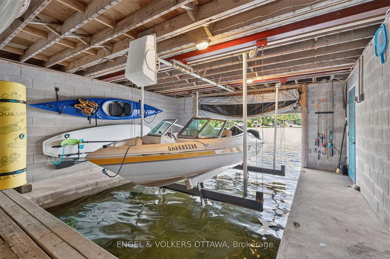 942 Dunn Rovin Lane photo 4