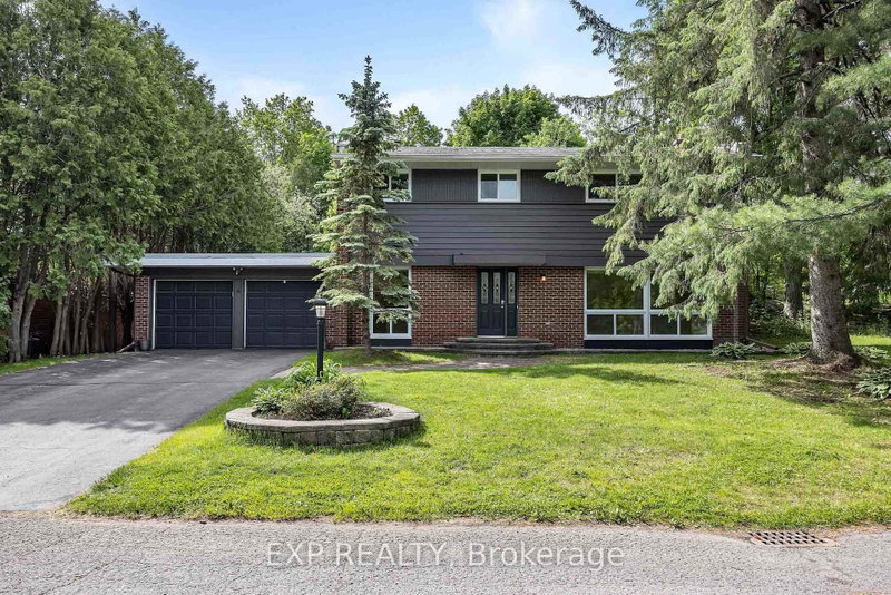 14 Carr Crescent