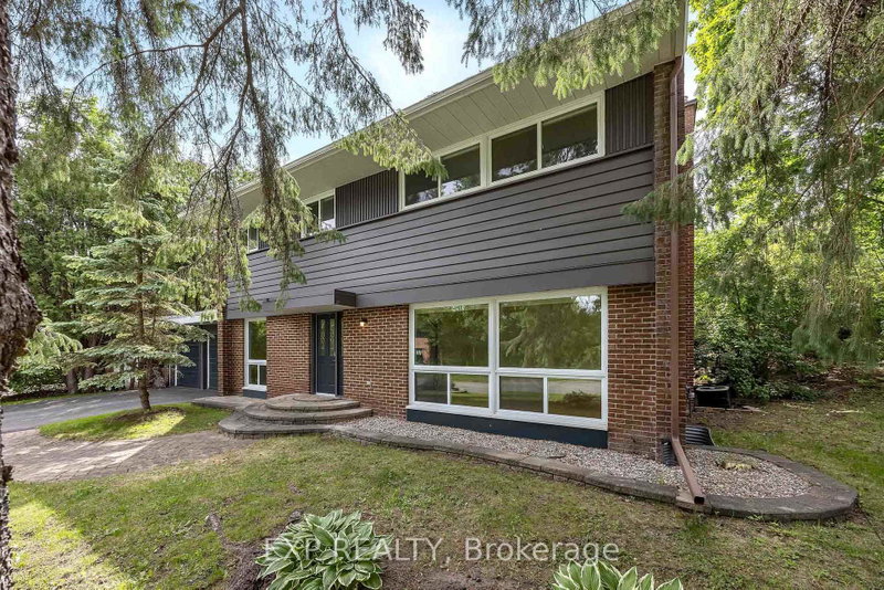 14 Carr Crescent