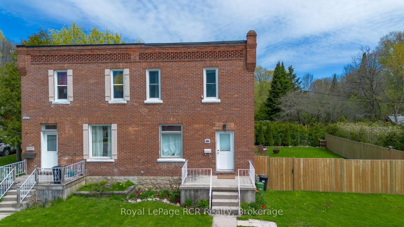494 16th Street W