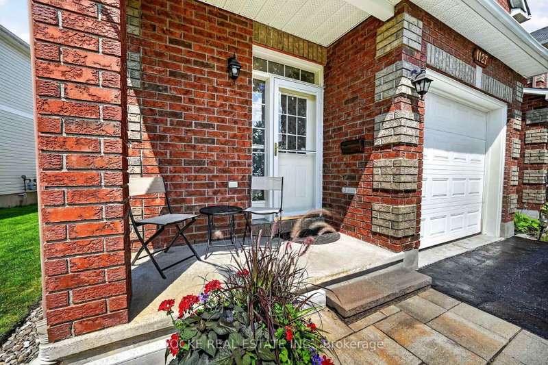 1127 Brasseur Crescent