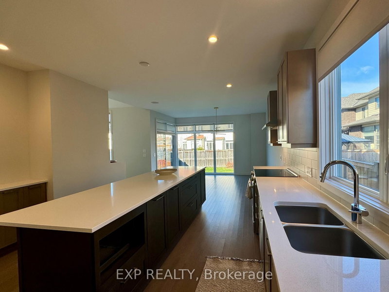 622 SUMMERHILL St photo 5