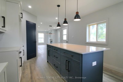 118 Delaware Street • London East, ON photo 6