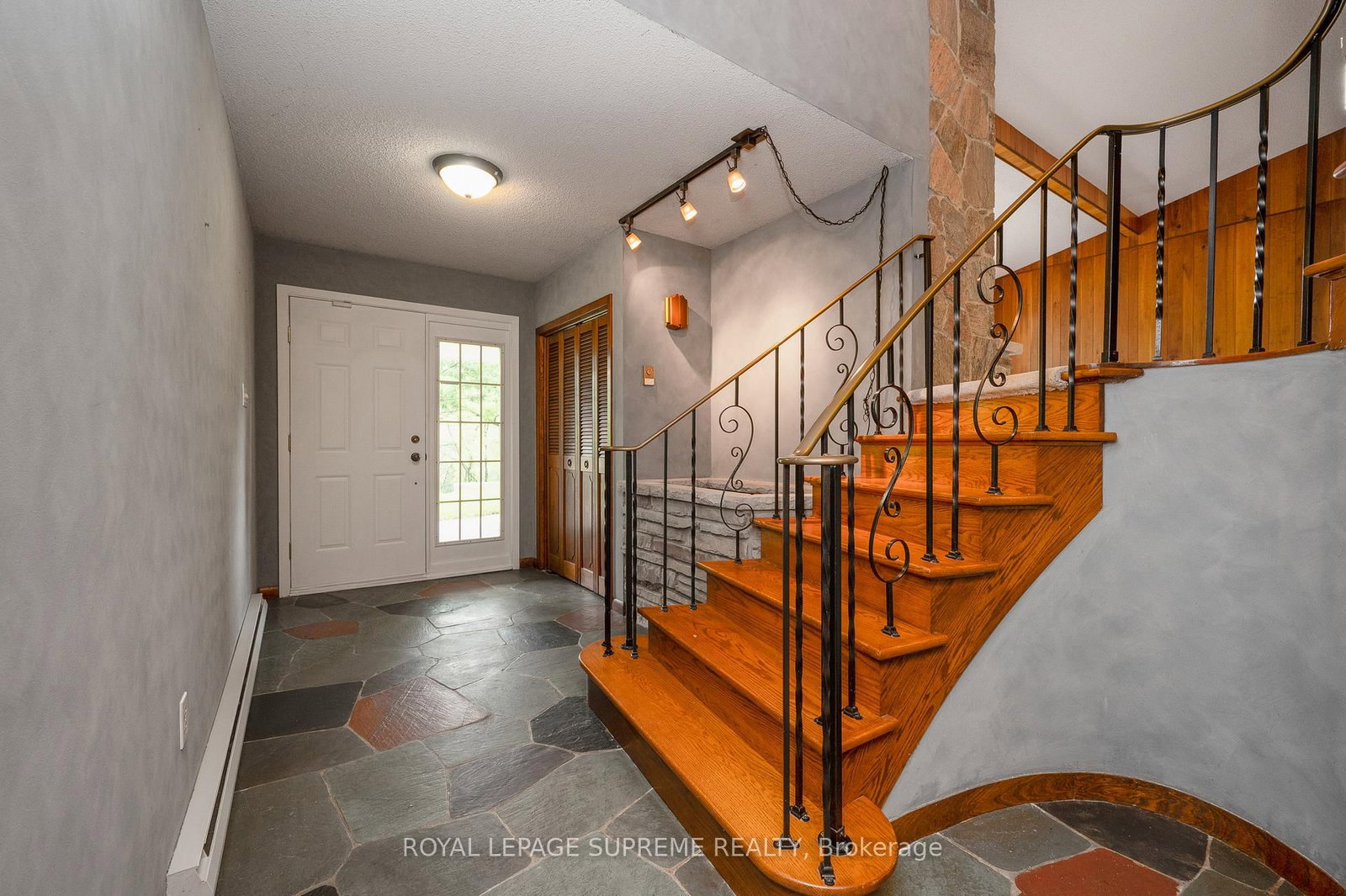 2035 Hollow Road • Thorold, ON photo 11