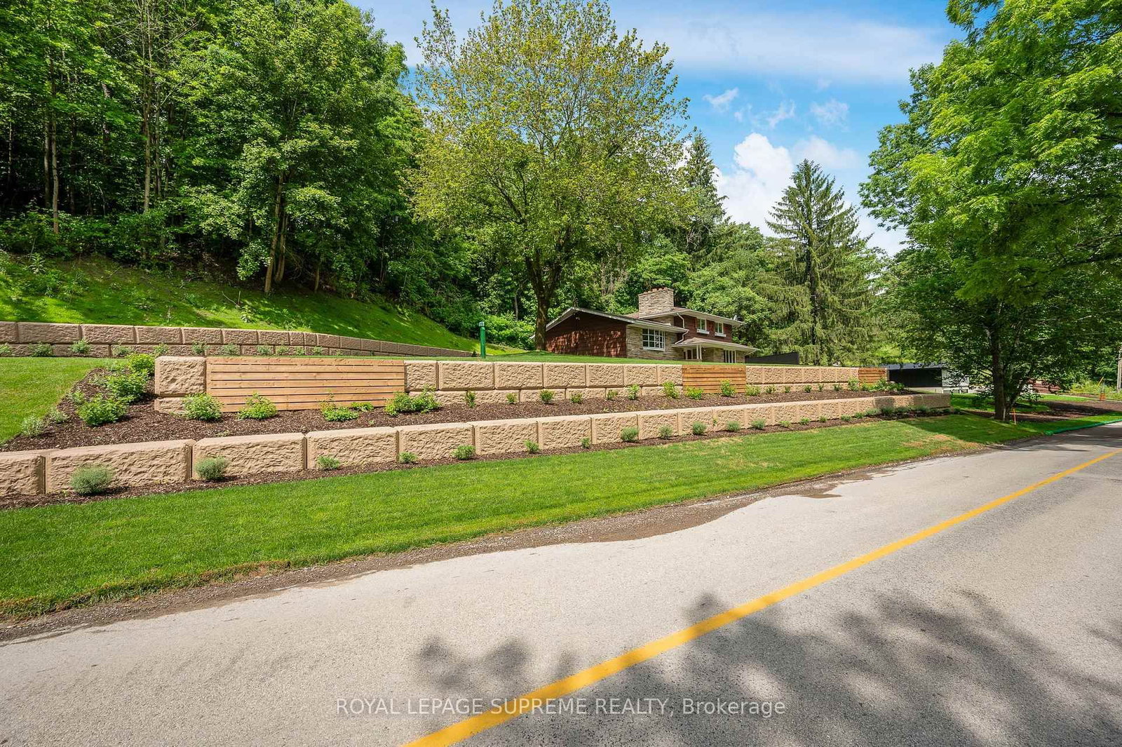 2035 Hollow Road • Thorold, ON photo 4