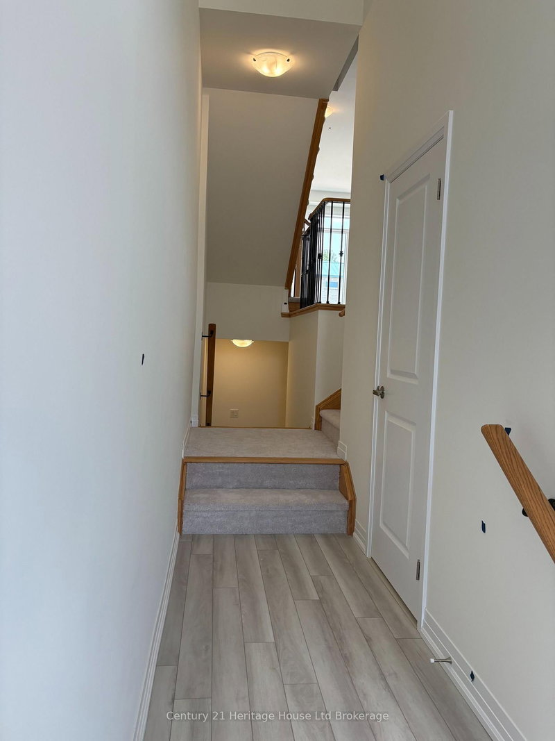 464 Jack Wilford Way