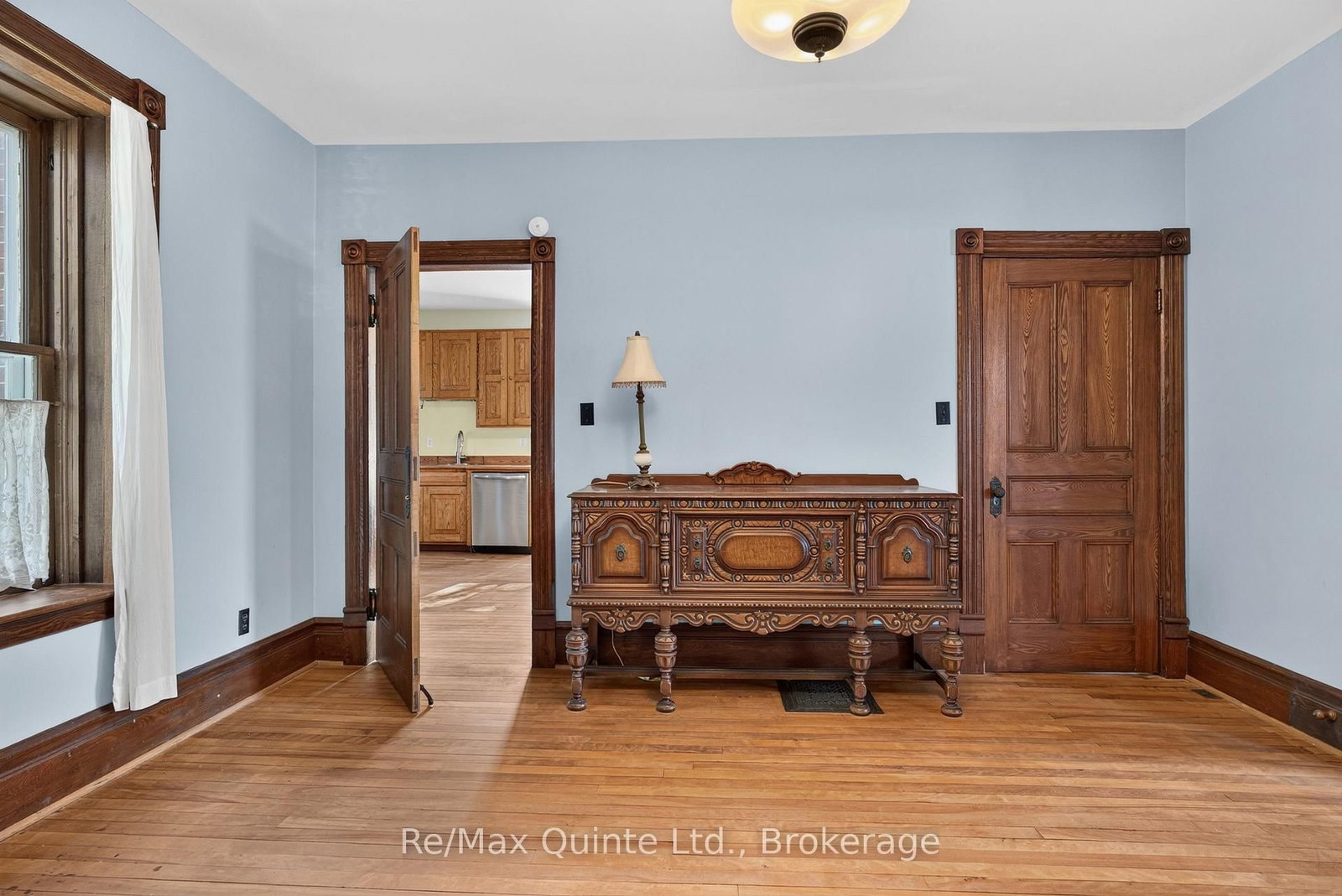97 St Lawrence Street W • Madoc, ON photo 12