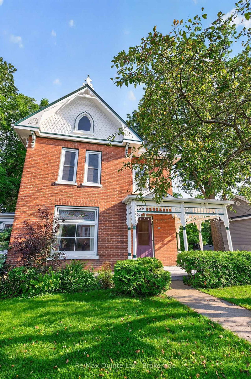97 St Lawrence Street W