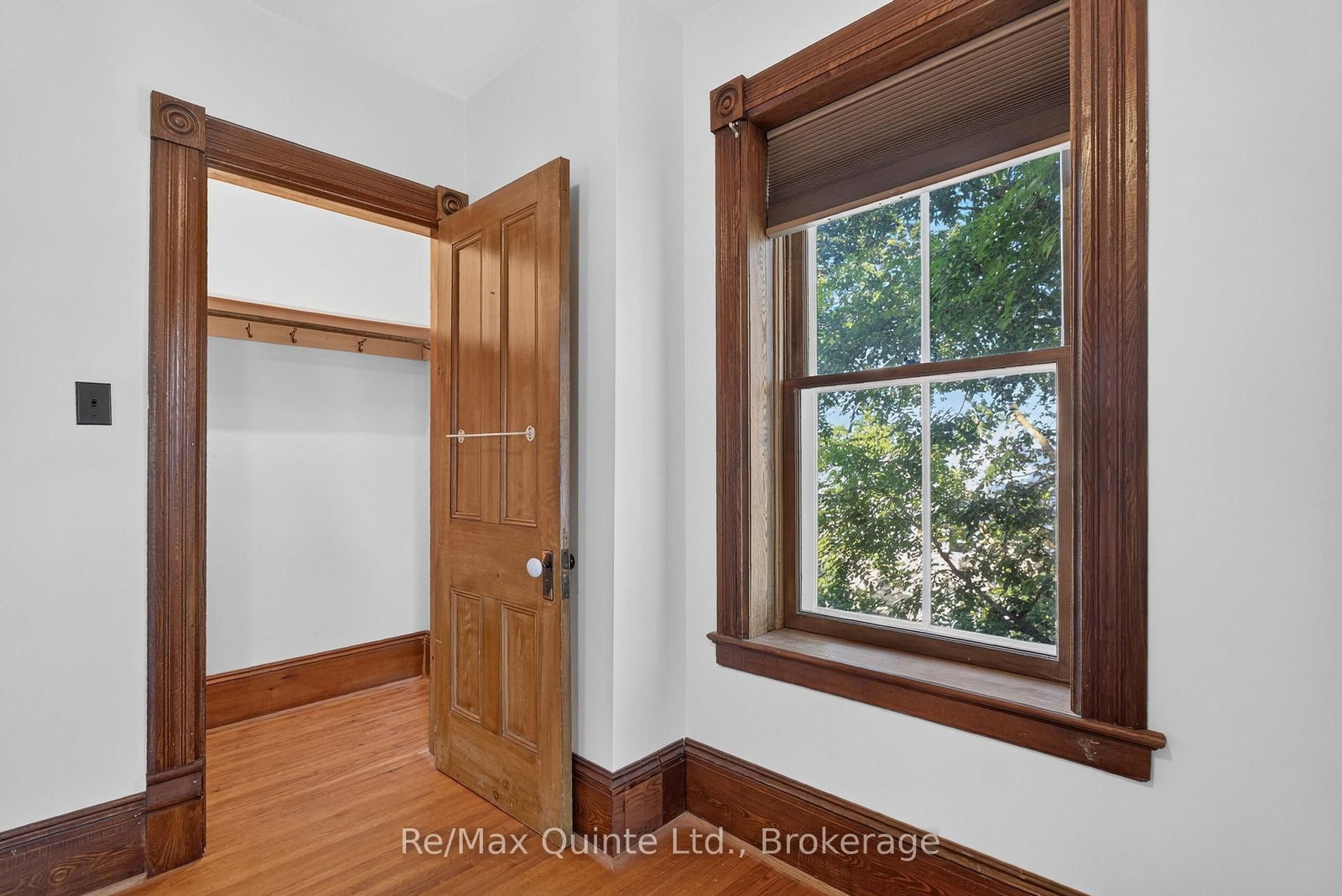 97 St Lawrence Street W • Madoc, ON photo 24