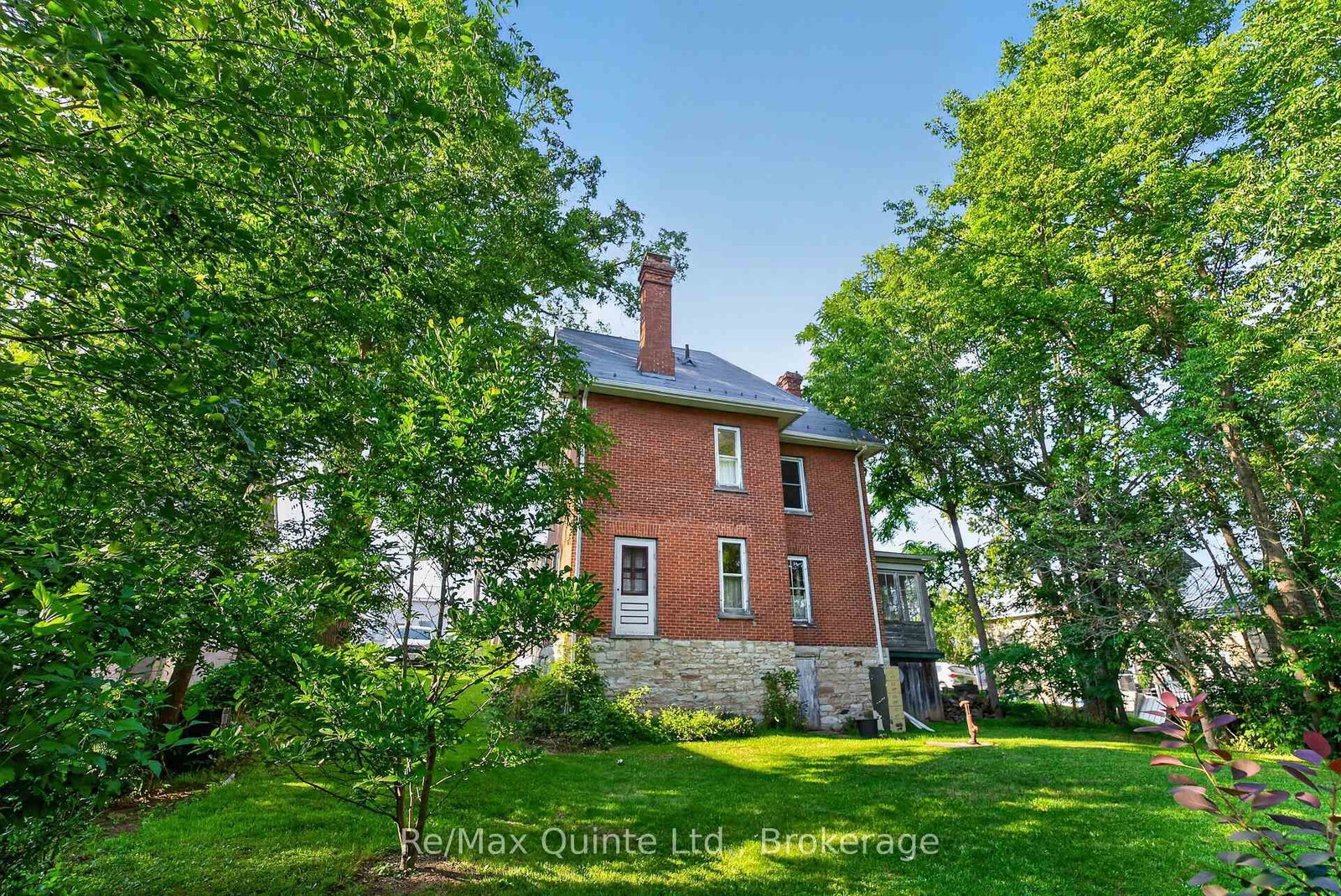 97 St Lawrence Street W • Madoc, ON photo 31