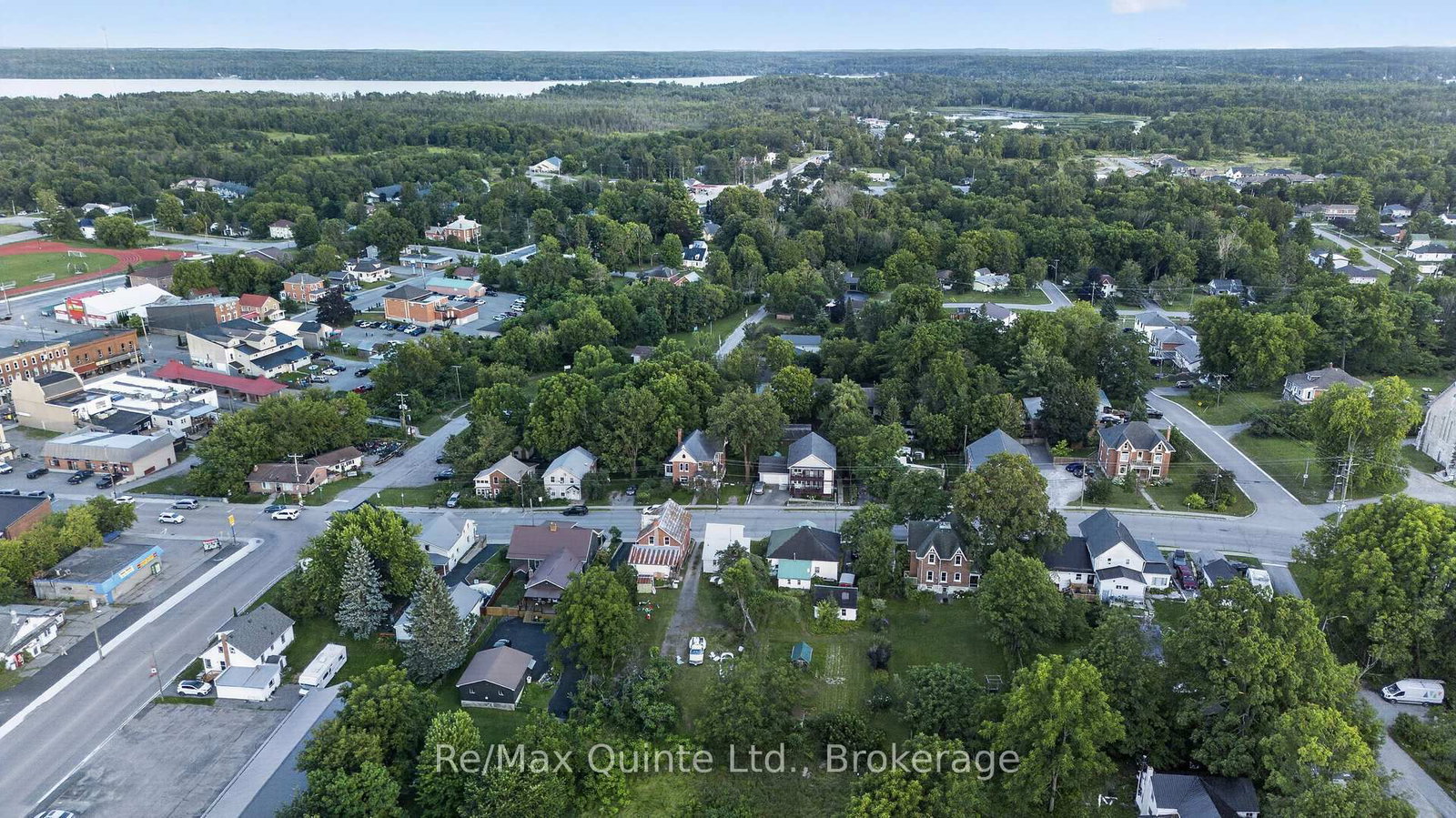 97 St Lawrence Street W • Madoc, ON photo 34