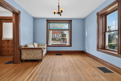 97 St Lawrence Street W • Madoc, ON photo 9